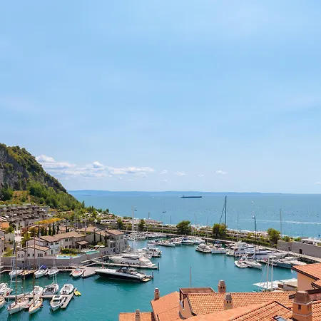 Portopiccolo Deluxe